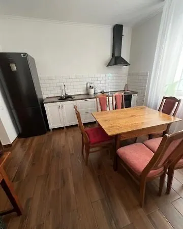 Apartment будинок поруч з 