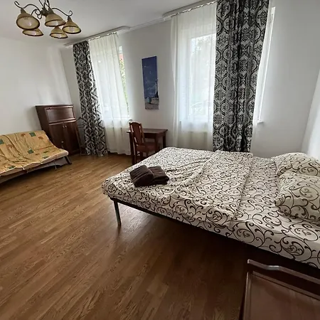 Apartment будинок поруч з 